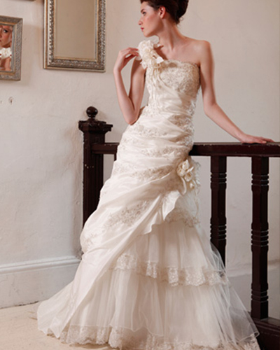 ウェディングドレス